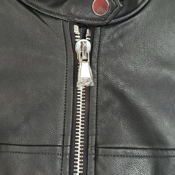 SPANX jacket Leather Like Moto luxe Black Women’s NEW XS Casual Closet Staple - Picture 4 of 7
